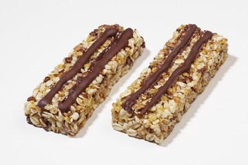 Muesli bars with chocolate stripes