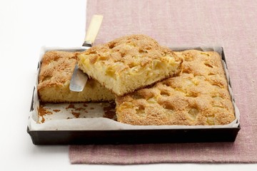 Schiacciata bianca (traybake with white grapes, Italy)