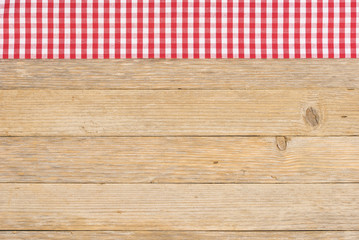 Holzhintergrund Tafel Schild Bretter mit Karostoff und Textfreiraum