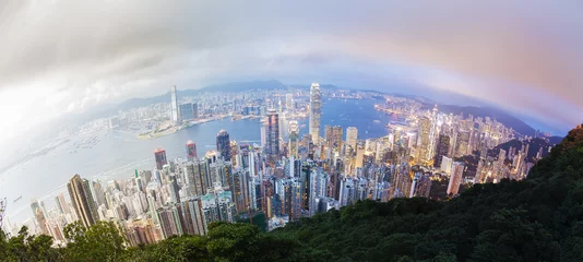 Foto op Plexiglas Panoramische overgang van dag naar nacht van Hong Kong © ymgerman
