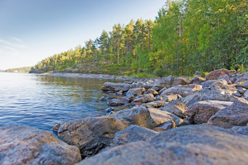 Fototapeta na wymiar coastline of lake Ladoga