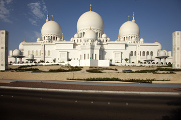 Fototapeta na wymiar Zayed mosque, Abu Dhabi, United Arab Emirates