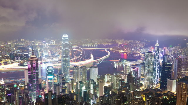 Timelapse video of Hong Kong at night with growing traffc trails