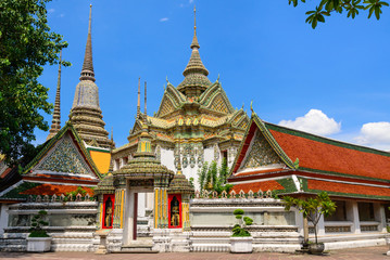 Fototapeta premium Thai architecture in Wat Pho at Bangkok, Thailand.