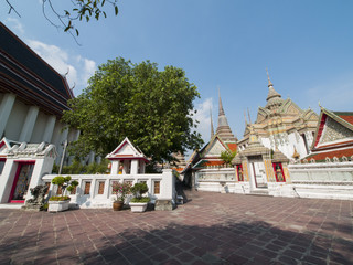 Fototapeta premium Wat Phra Chetupon Vimolmangklararm (Wat Pho) temple in Thailand.