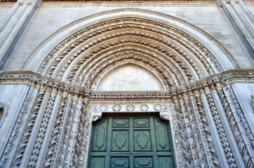 Obraz premium Portal San Fortunato in Todi