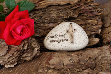 Stein mit Trauerspruch