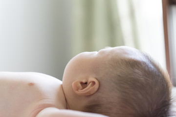 生後4か月の赤ちゃん