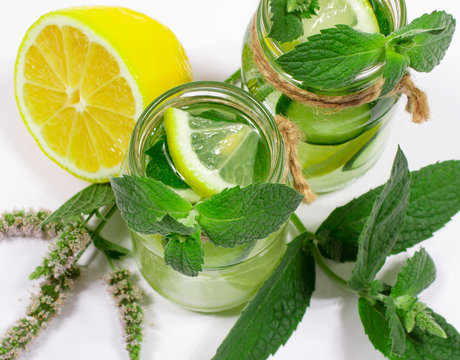 Refreshing water with lemon, mint and cucumber