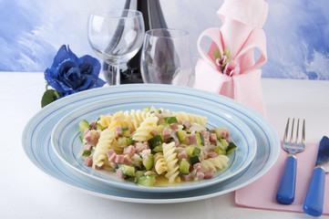fusilli with zucchini and ham