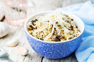 garlic mushroom quinoa
