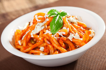 Pasta with tomatos and mozzarella
