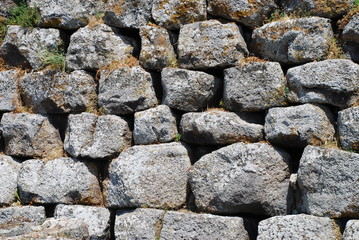 Nuraghe Sardinien Basalt Mauer Stein Steine Wand Mauerwerk Hintergrund Textur dunkelgrau