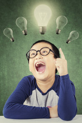 Smart little boy find a solution