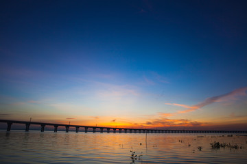 Fototapeta na wymiar sunset and bridge