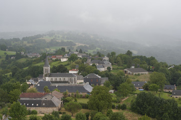 Fototapeta na wymiar City on a mountaintop in France. Region Midi Pyrenees..