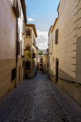 Fototapeta na wymiar streets of the city Toledo, medieval architecture and Castilian
