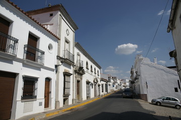 Fototapeta na wymiar Calles del municipio de Aracena en la provincia de Huelva, Andalucía