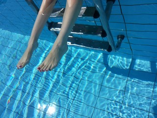 Estate in piscina
