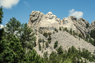 The United States' forefathers overlook the Black Hills. | Mount Rushmore, South Dakota, USA