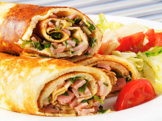 Salty pamcakes with ham