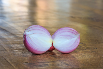 Sliced Red Onion (Allium Ascalonicum).