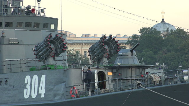 The gun battle warship. 4K.
