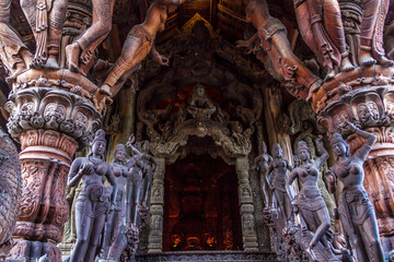 Fototapeta premium Sanctuary of Truth is a temple construction in Pattaya, Thailand