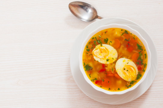 Fresh vegetable soup with egg