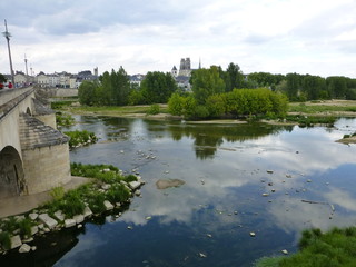 Fototapeta na wymiar Orléans-sur-Loire 11