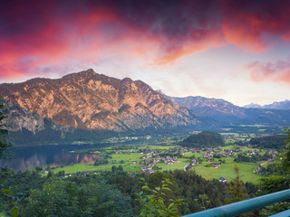 Fototapeta premium View from a bird's eye of Hallstattersee lake