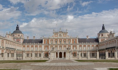Fototapeta na wymiar palais d'aranjuez