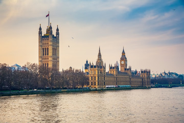 Fototapeta na wymiar Houses of parliament in London