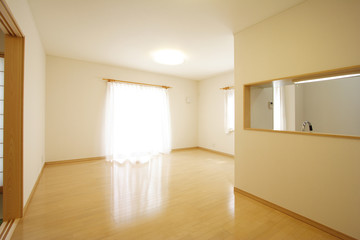 採光豊かな　リビングルーム　対面式キッチン　施工例