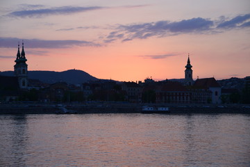 Fototapeta premium EL DANUBIO EN BUDAPEST