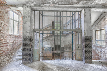 beatiful decay in lost place
