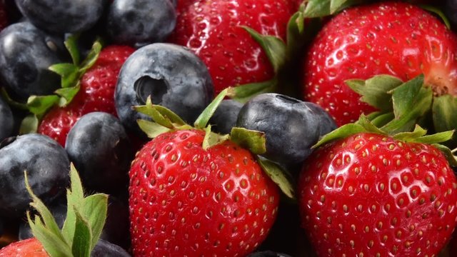 Zoom out on fresh berries