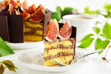 Chocolate cake with fresh figs.