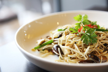Singapore fried noodle
