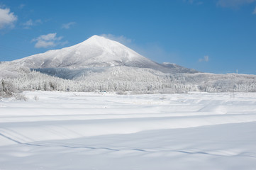 冬の磐梯山