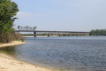 Obraz premium Bridge across the Dnieper River