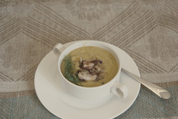 Vegetable soup with bacon and onion