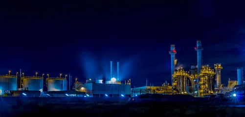Photo sur Plexiglas Bâtiment industriel Twilight photo of power plant