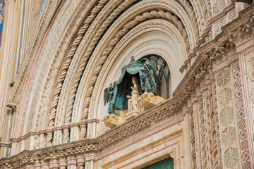 オルヴィエートの大聖堂 Orvieto Duomo