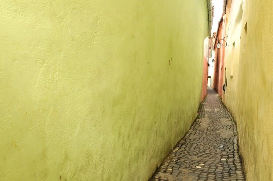 Fototapeta String Street (Strada Sforii) was built in the XVIIth century and it is considered to be one of the narrowest streets in Europe.