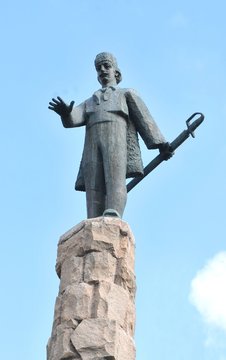 Avram Iancu statue overlooks the square in Cluj Napoca, Romania