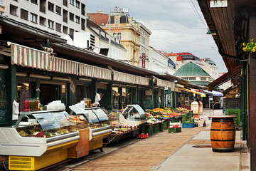 Obraz premium Wiedeń, Naschmarkt, wcześnie rano
