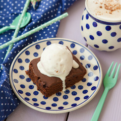 Schokokuchen mit Eiscreme
