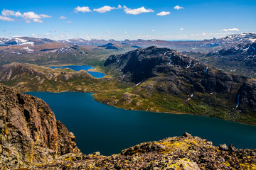 jezioro górskie Gjende,  Jotunheimen, Norwegia