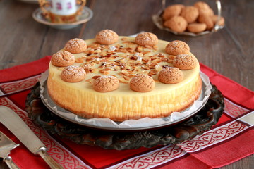 cheesecake with white chocolate and amaretto